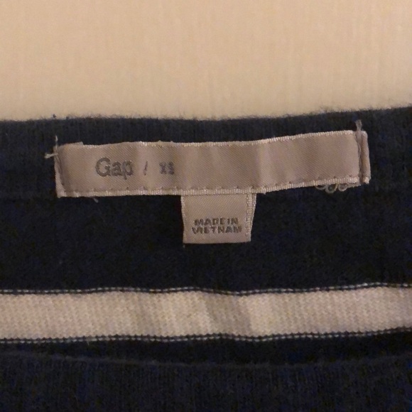 Gap Sweater - Picture 4 of 4